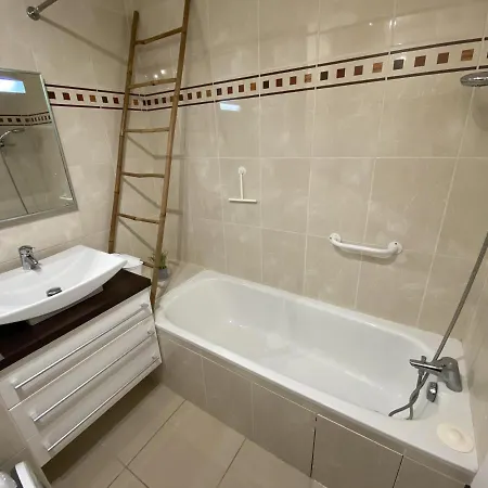 Apartment T2 Pour 4 Personnes Au Coeur D'arcachon Avec Wifi Et Equipements Modernes - Fr-1-474-176