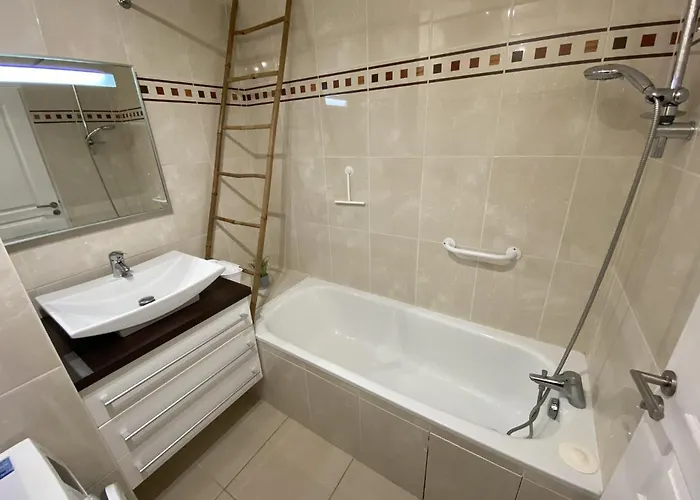 아파트 T2 Pour 4 Personnes Au Coeur D'arcachon Avec Wifi Et Equipements Modernes - Fr-1-474-176